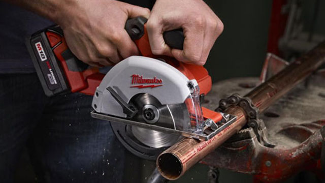 The compact design of the M18™ Cordless 5-3/8