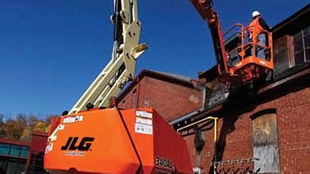The new JLG 340AJ articulating boom lift was awarded Best New Product of the Year.