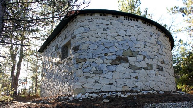 Stone cabin – Bourdeaux