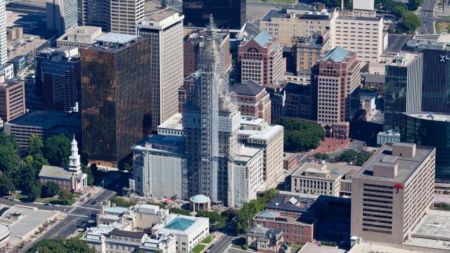 At 527 feet, Safway Services erected the tallest, continuous Systems Scaffold in the United States for the renovation of the Travelers Tower, a 34-story building in the heart of Hartford, Conn.