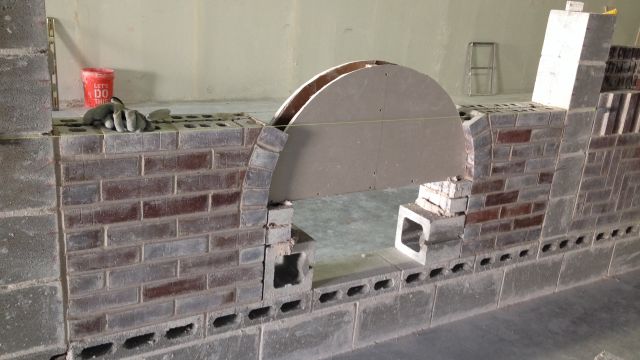 Student project: The construction of a brick arch.