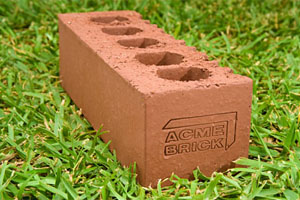 This new version of a King Size ‘lean/green’ brick will generate savings of about 11% in energy used in firing.