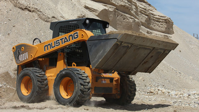 The all-new, vertical-lift model 4000V skid steer loader compliments the already robust product offering from Mustang.