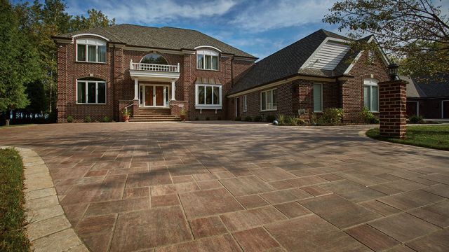 The award-winning project consists of a 13,000-square-foot driveway.