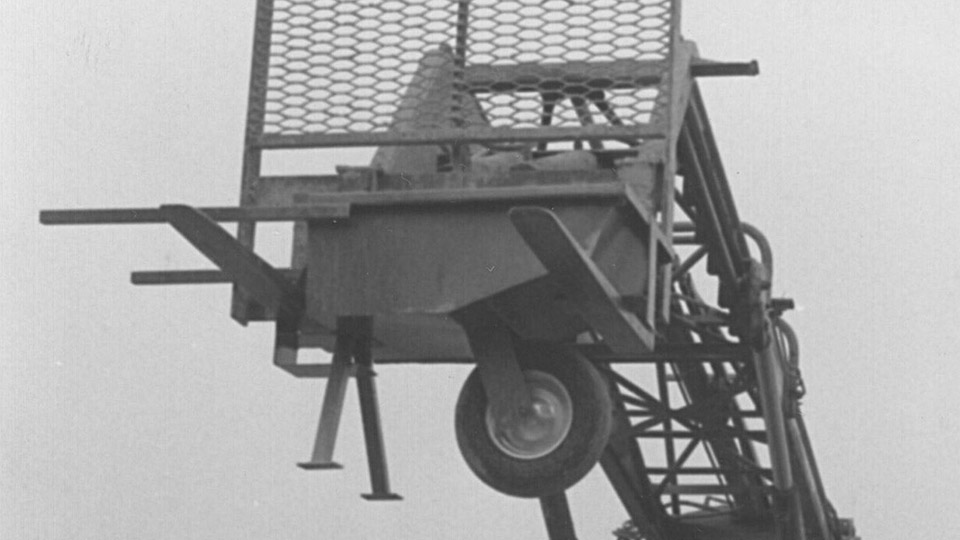 Always looking for ways to increase efficiency, Breithaupt made his own forklift wheelbarrows in the late-‘70s. Notice how the wheel is shifted back under the load, instead of out front. That made it a lot easier to pick up and roll down the scaffold.
