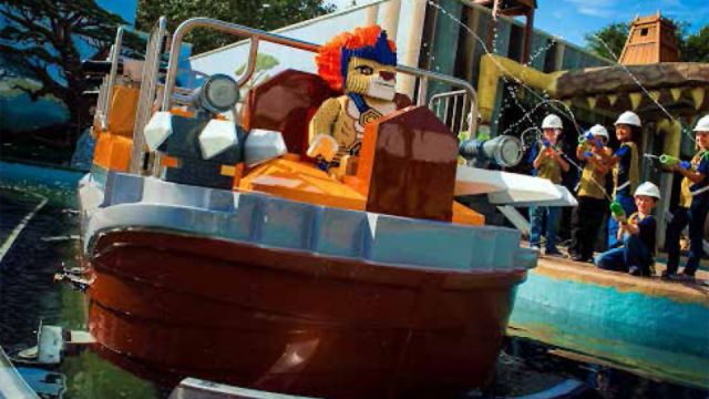 LEGO® World of Chima™ interactive water ride
